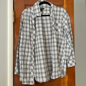 ✨Flash Sale✨ Banana Republic Checkered Button Down Top!